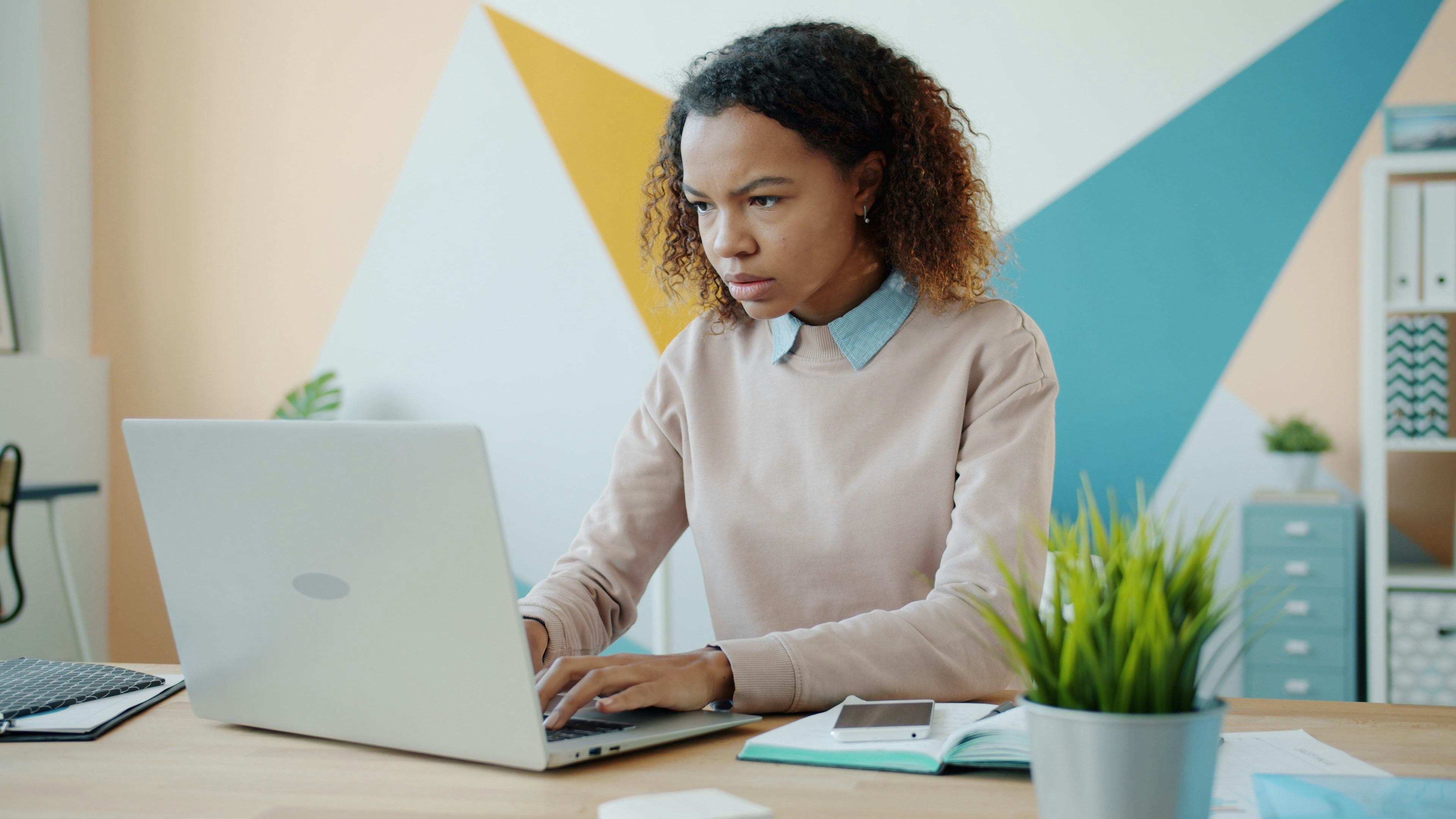 How to spot a phoenix company before you trade with one